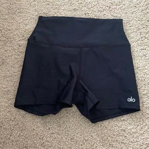 ALO YOGA black biker stretchy biker shorts